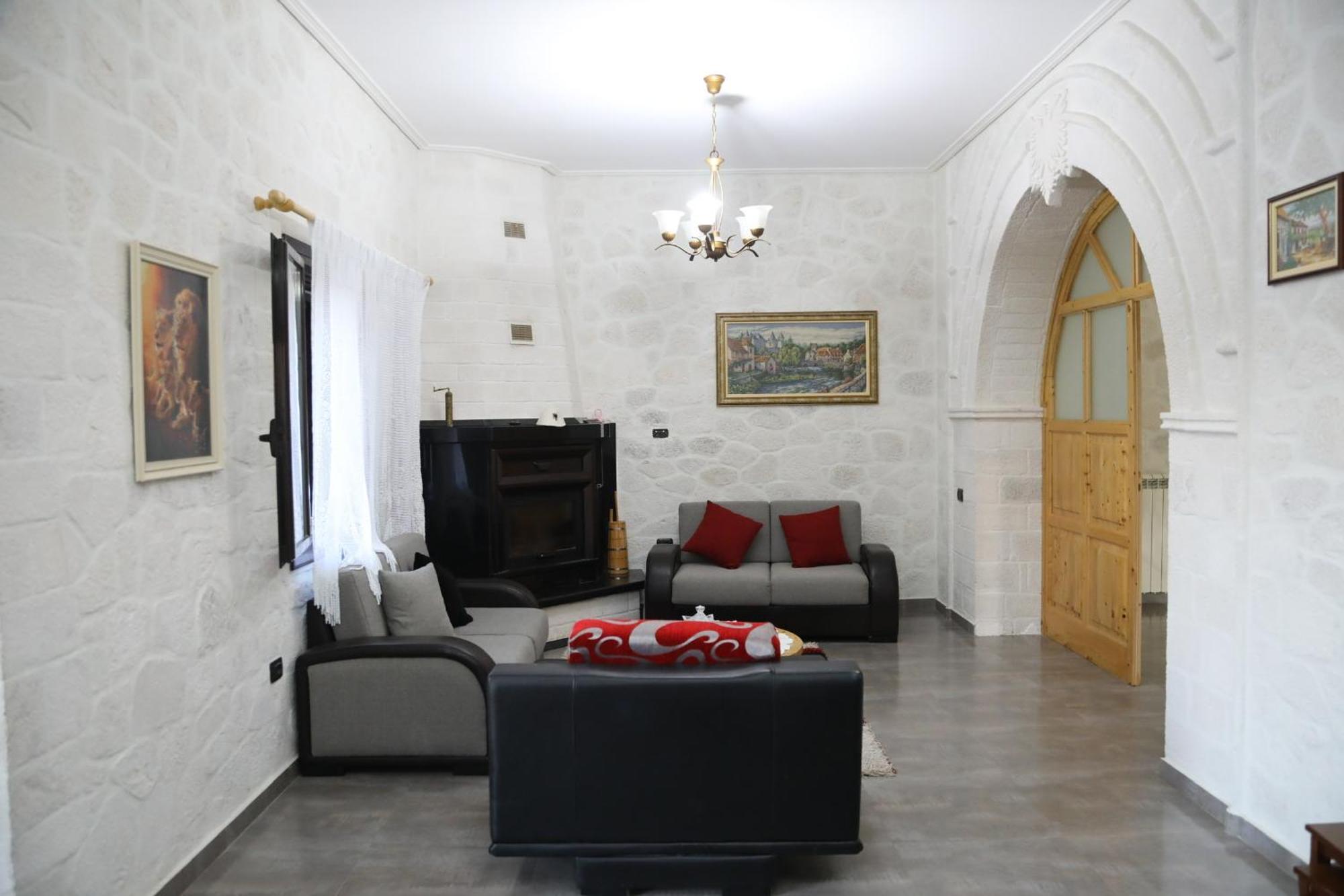 Roan Villa *
