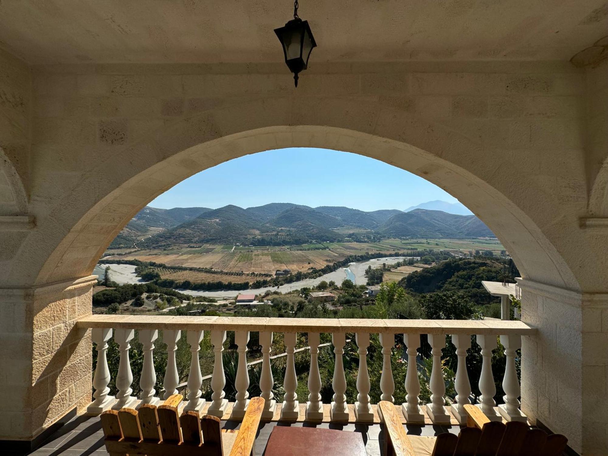 Villa Roan Vlorë