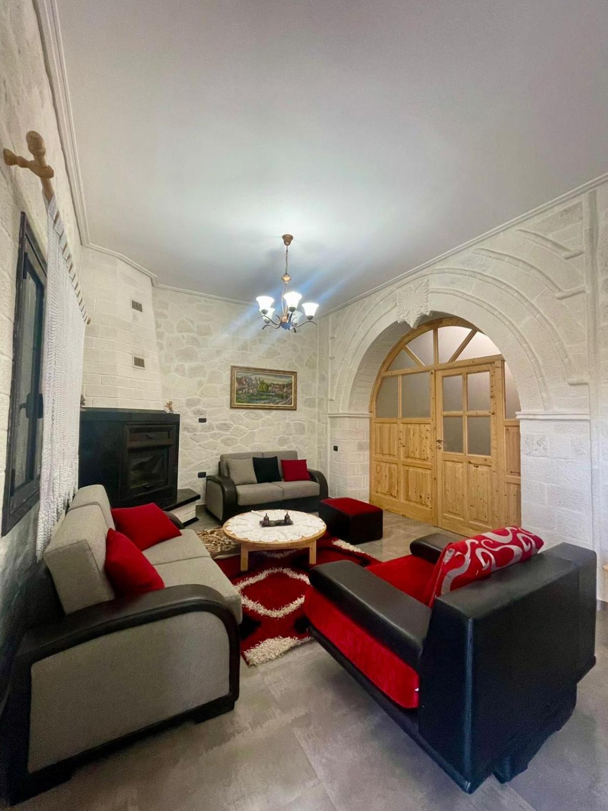 Roan Villa