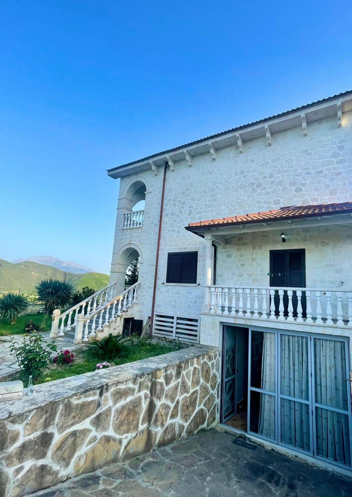Villa Roan Vlorë